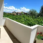 Apartment With Parking Space - 25282