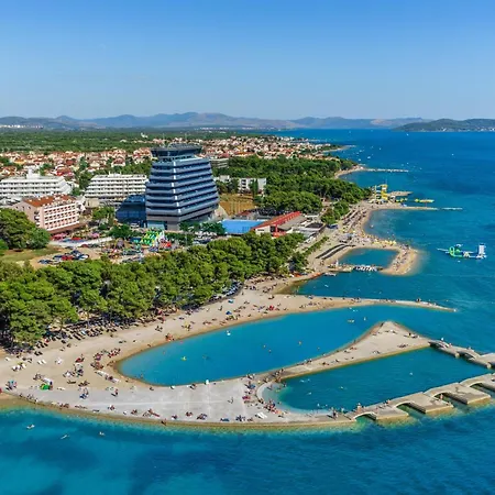 Apartman With Parking Space - 25282 Vodice