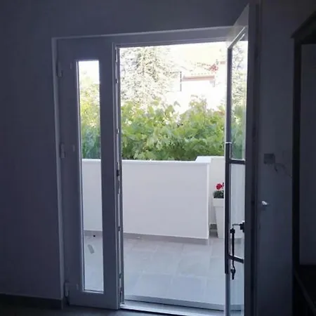 With Parking Space - 25282 Appartement Vodice