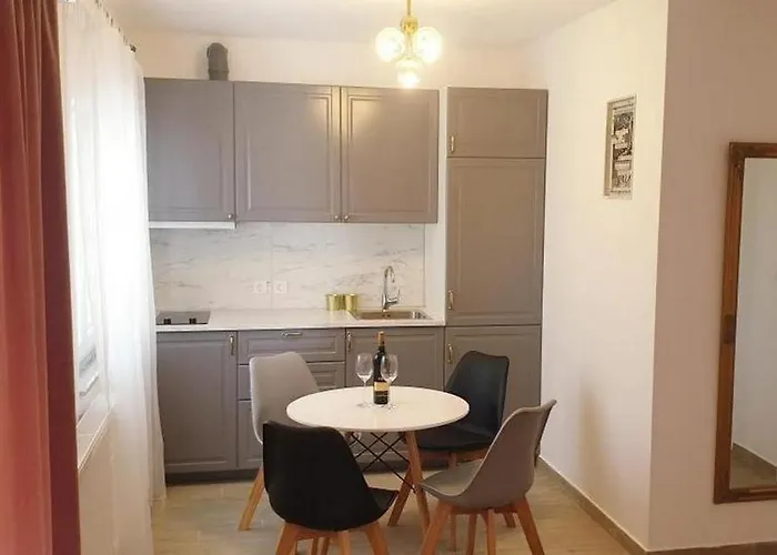 Apartment With Parking Space - 25282