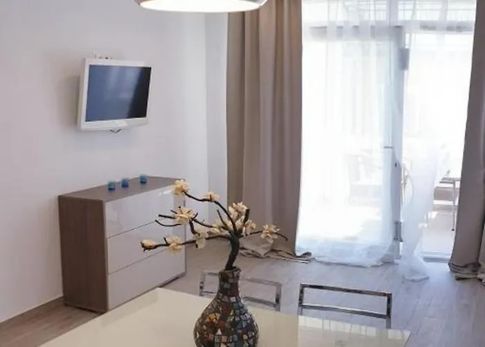 Apartment With Parking Space - 25282 Vodice